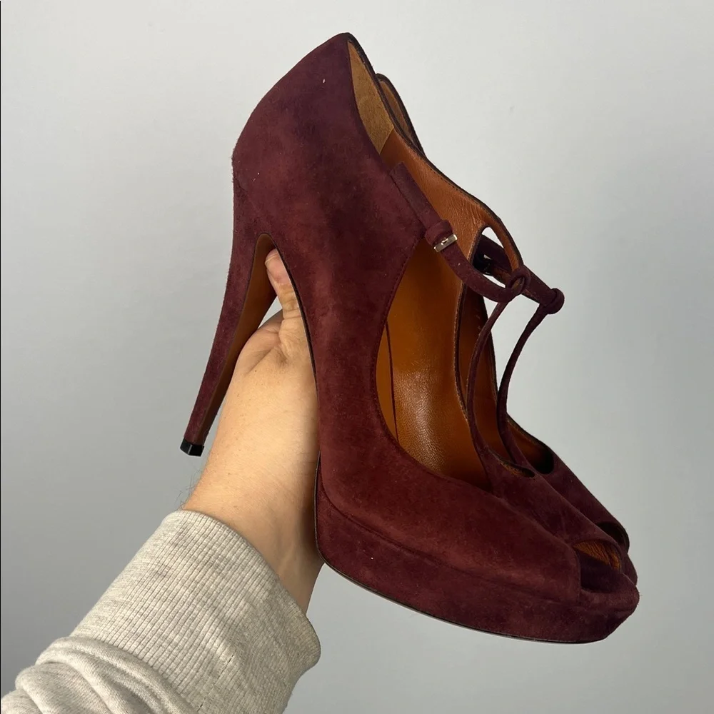 Gucci Betty classic t-strap burgundy high heel suede leather shoes size 40.5